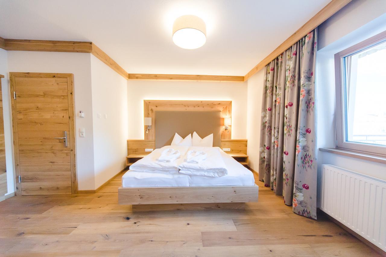 Hotel Giessenbach Fugen Bagian luar foto